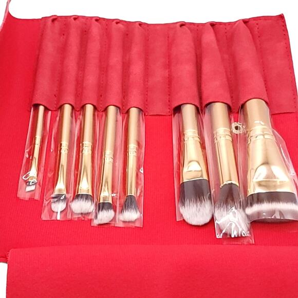 Luxie Glitter and Gold Brush Set 9 Piece With Pouch - Picture 5 of 6
